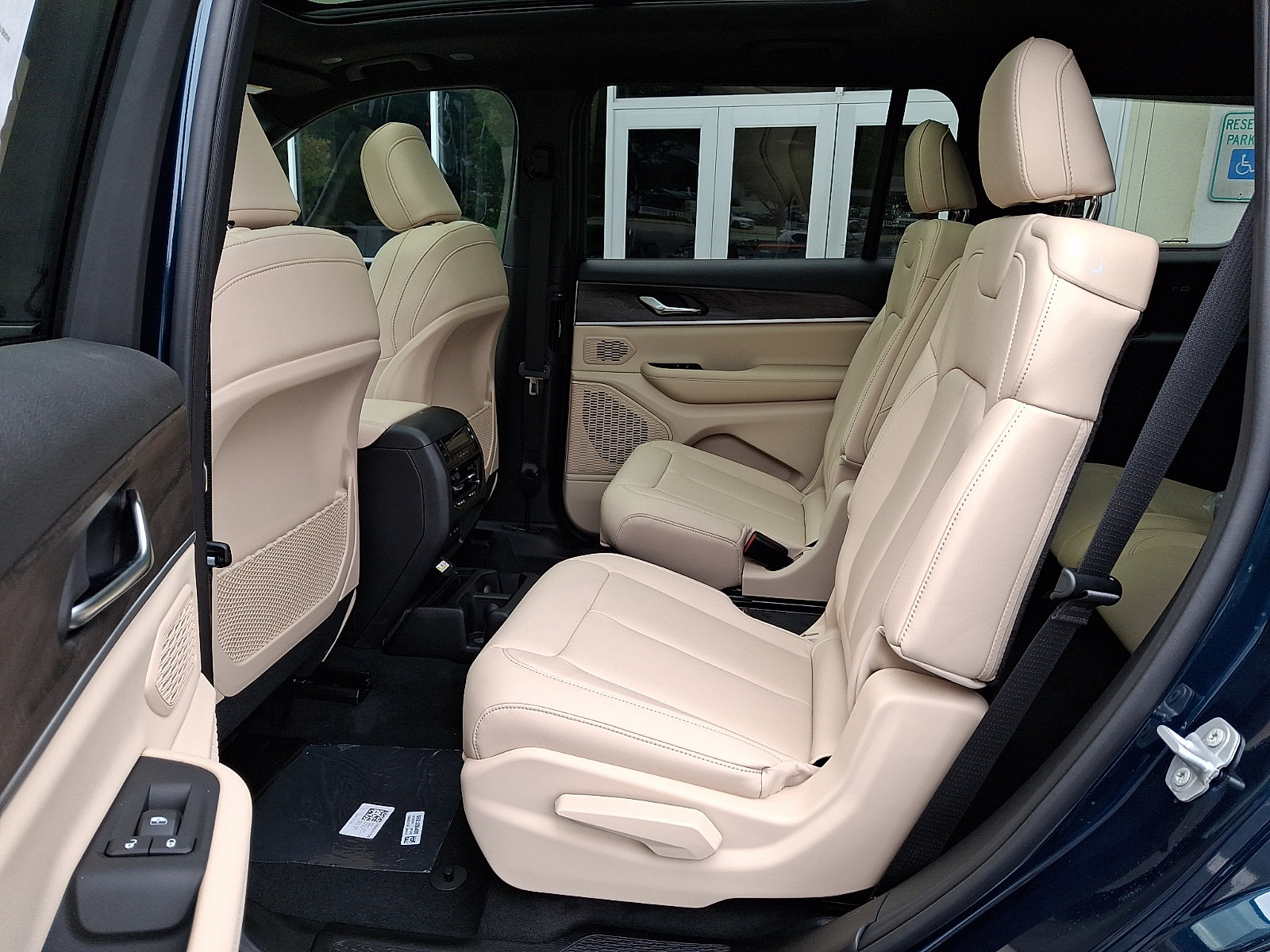 New 2027 Jeep Grand Cherokee L Limited AWD/4WD image 6