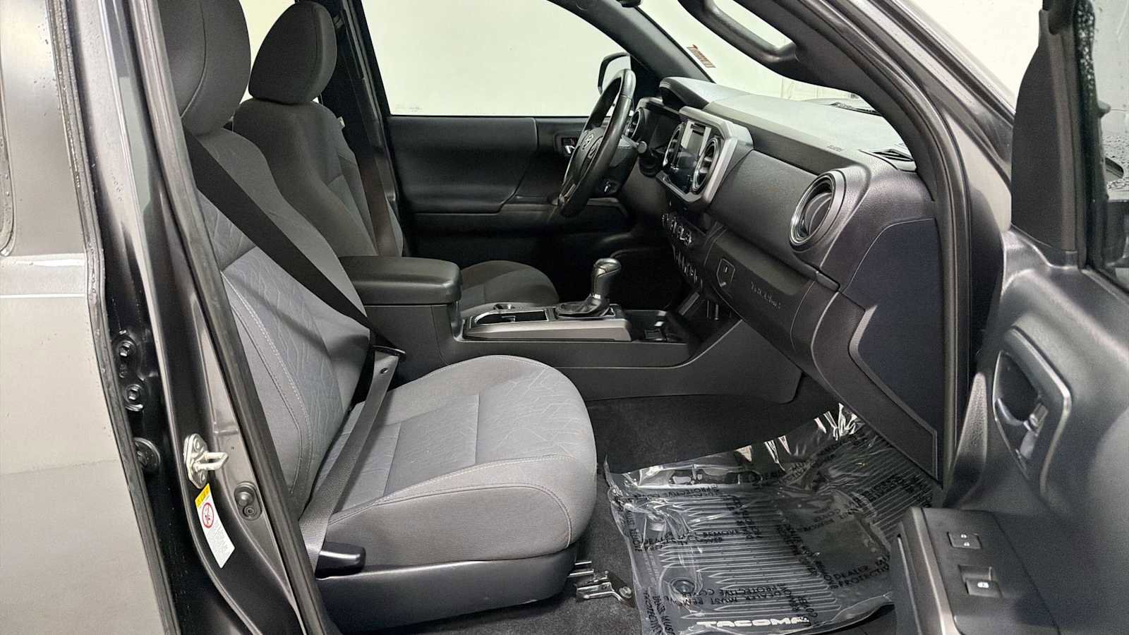 Certified 2019 Toyota Tacoma TRD Off-Road w/ Technology Package image 29