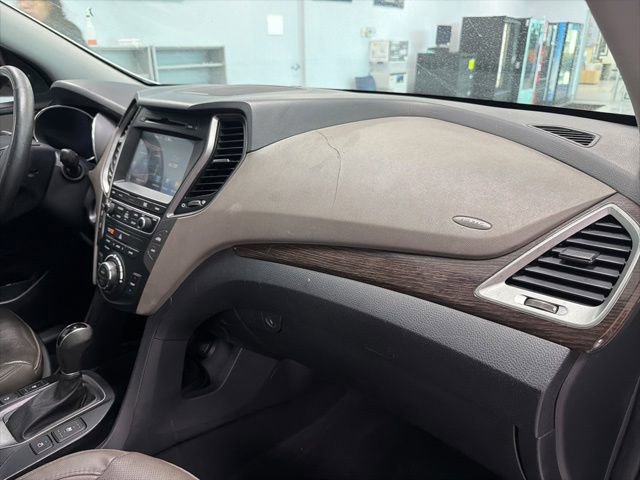 Used 2017 Hyundai Santa Fe Sport FWD image 31