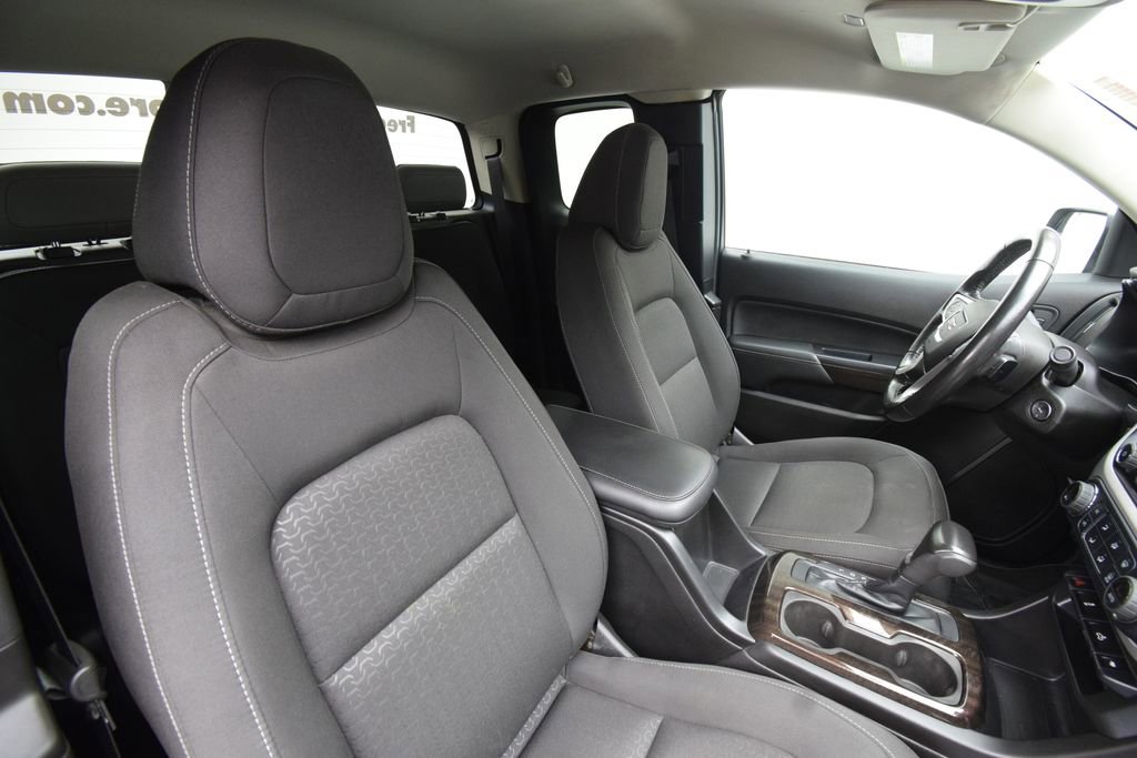 Used 2018 GMC Canyon SLE w/ SLE Convenience Package image 17