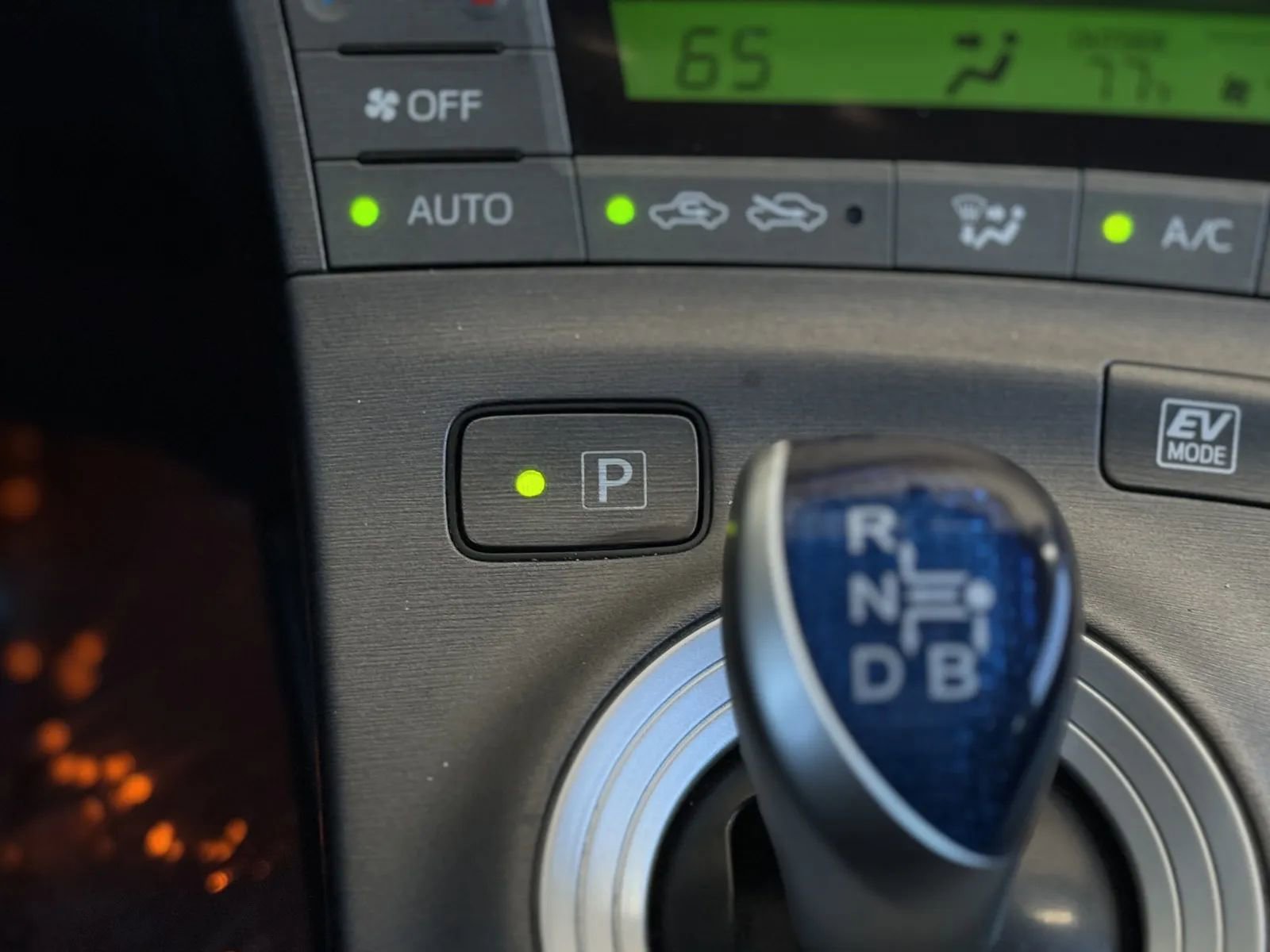 Used 2014 Toyota Prius Four w/ Protection Package image 30