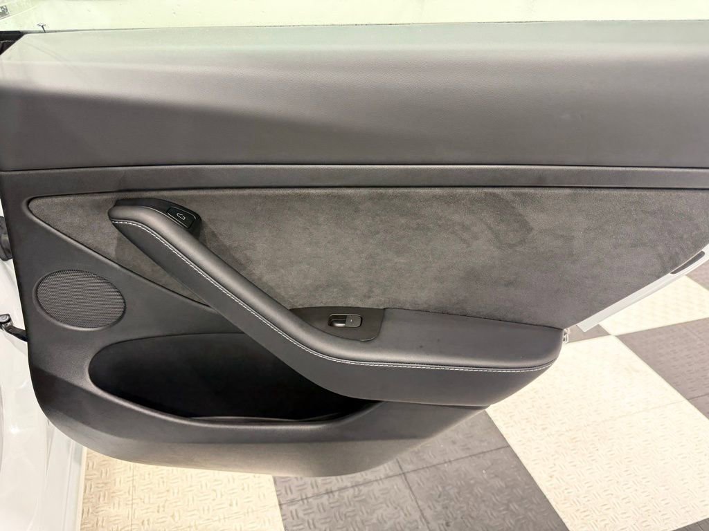 Used 2022 Tesla Model 3 image 25