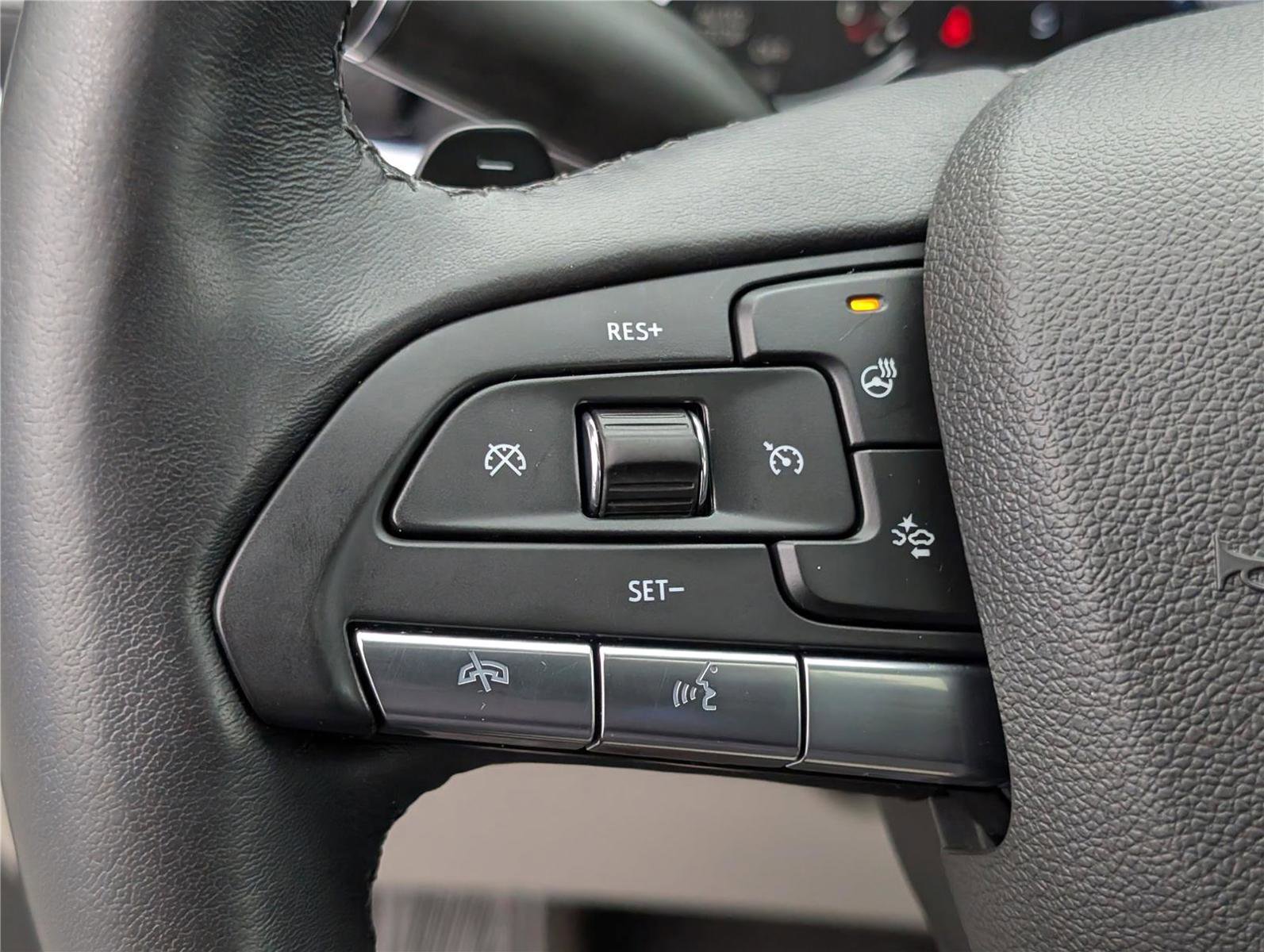 Used 2023 Cadillac XT4 Luxury w/ Cold Weather Package image 23