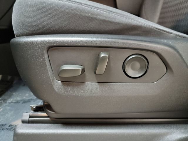 Certified 2022 Chevrolet Silverado 1500 Custom image 17