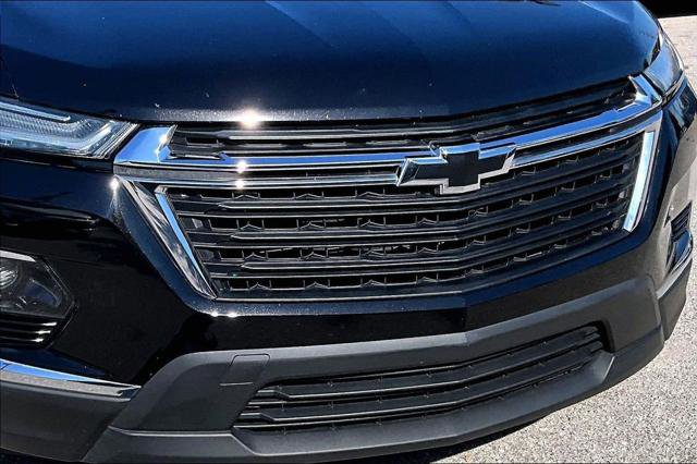 Used 2023 Chevrolet Traverse LS FWD image 11