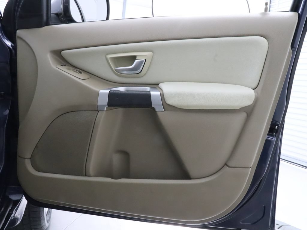 Used 2014 Volvo XC90 3.2 FWD image 34