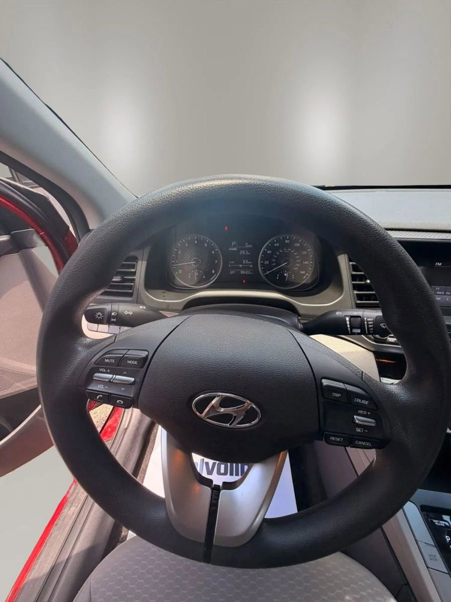 Used 2019 Hyundai Elantra SE FWD image 12