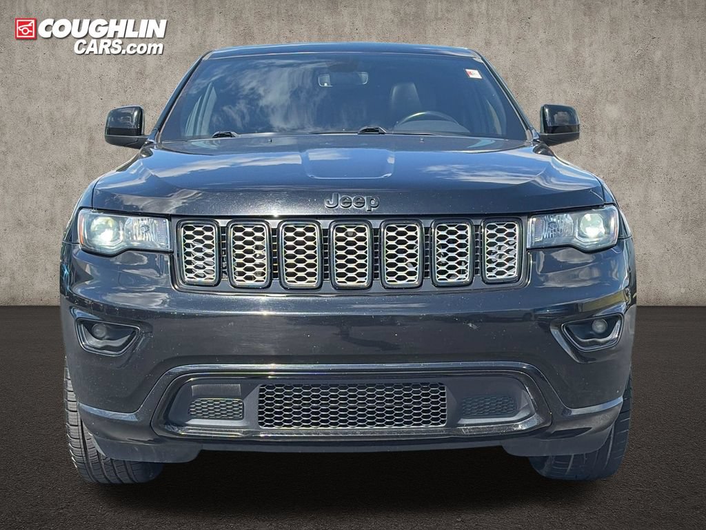 Used 2018 Jeep Grand Cherokee Altitude AWD/4WD image 2