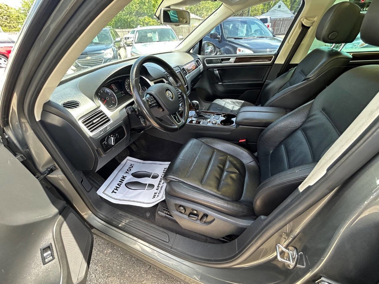 Used 2016 Volkswagen Touareg VR6 AWD/4WD image 6