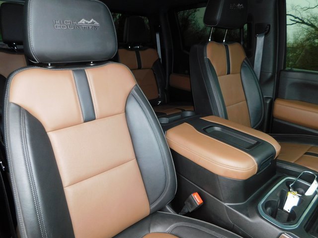 Used 2021 Chevrolet Silverado 1500 High Country w/ Technology Package image 26