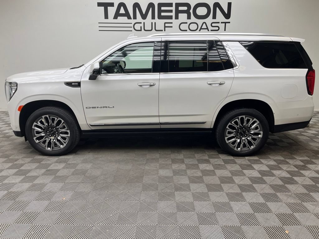 Used 2024 GMC Yukon Denali Ultimate AWD/4WD image 6