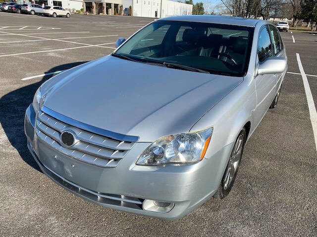 Used 2005 Toyota Avalon Touring image 3