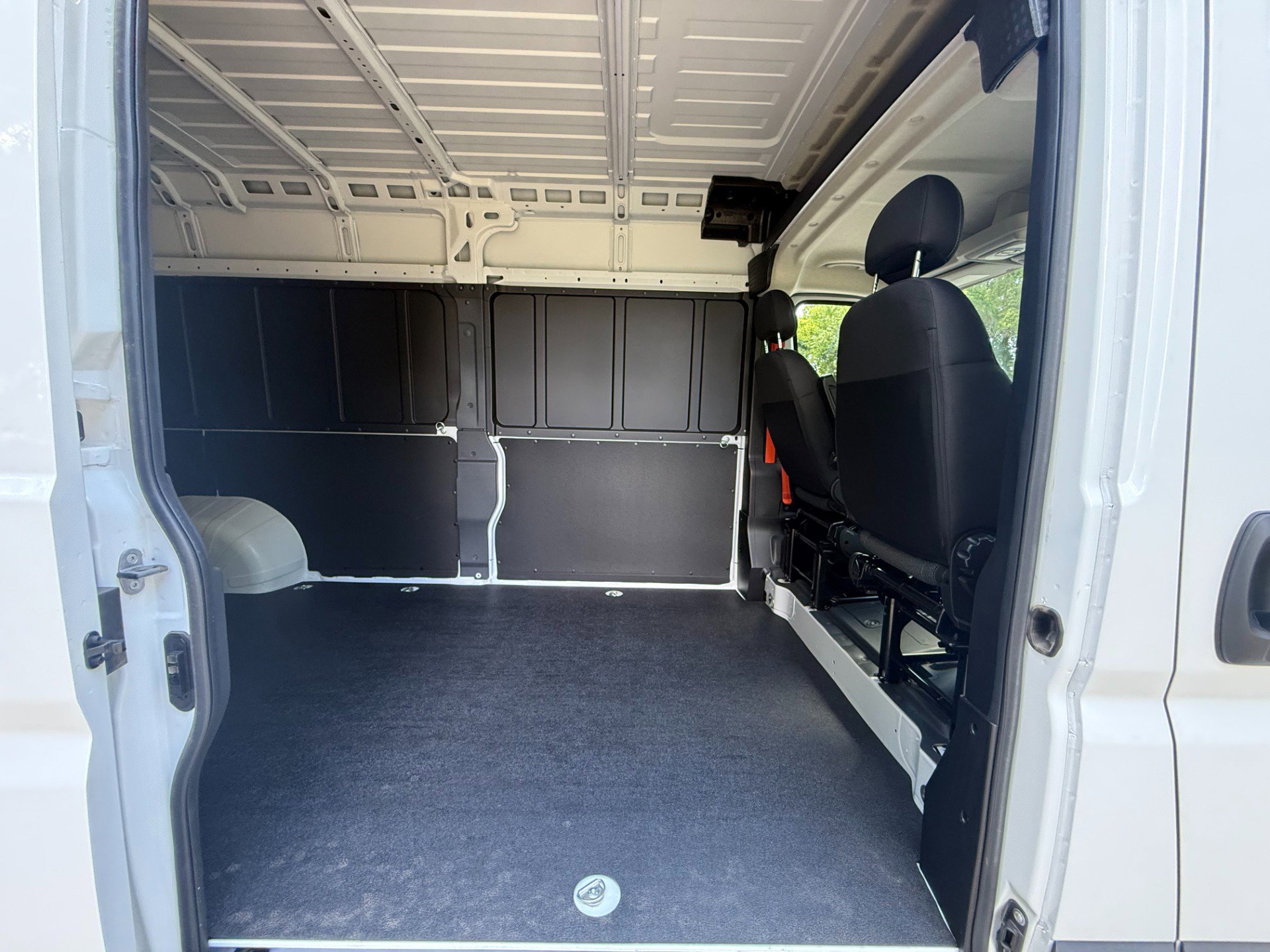 Used 2023 RAM ProMaster 3500 w/ Convenience Group image 42