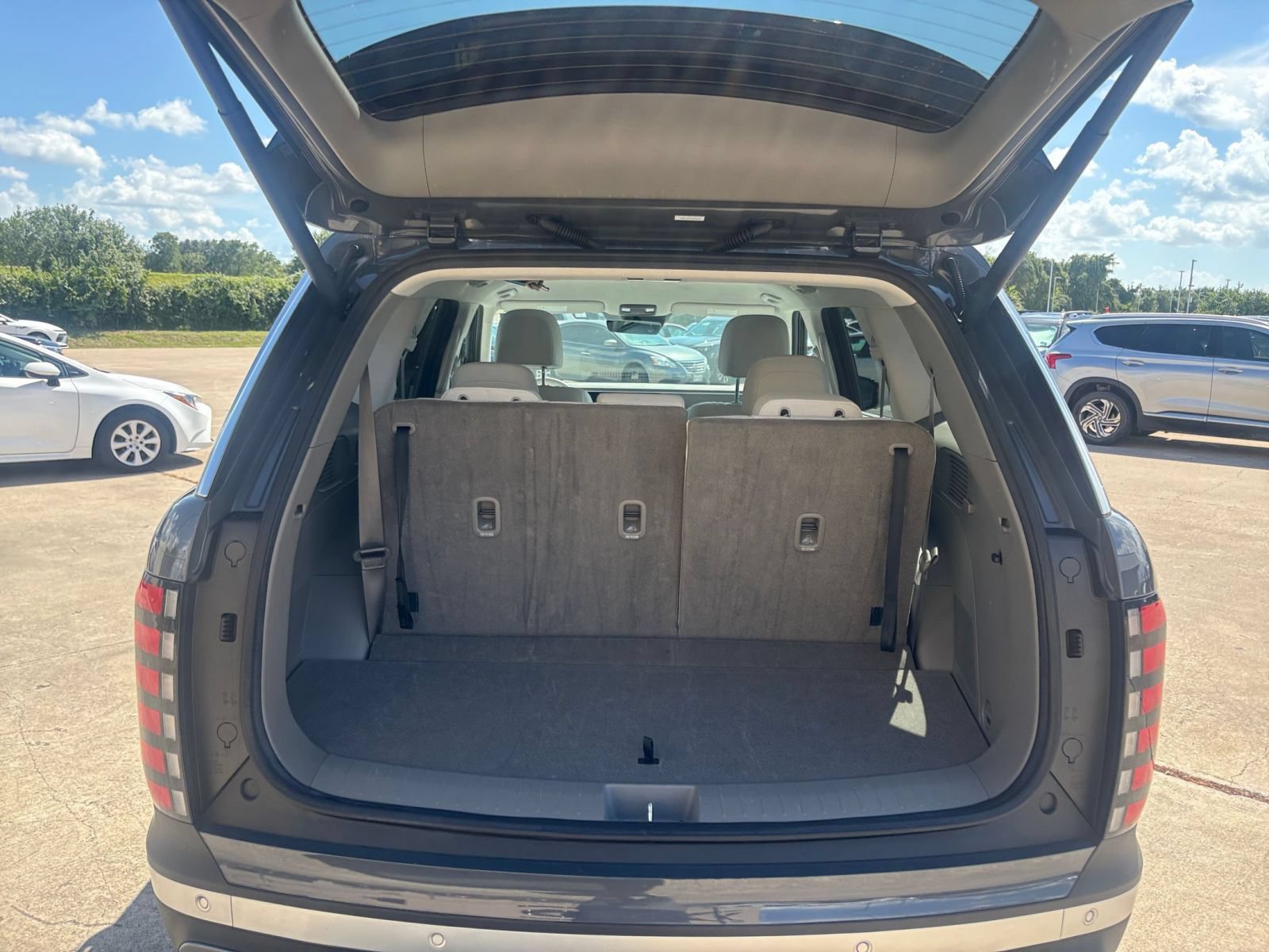 Used 2026 Hyundai Palisade SEL FWD image 34