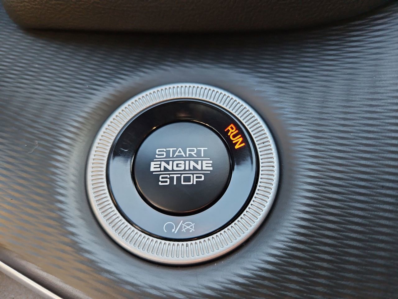 New 2025 Jeep Grand Cherokee L Laredo image 27