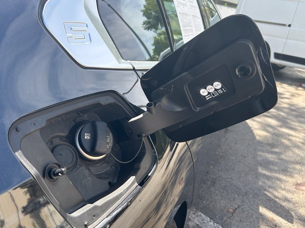 Used 2025 BMW 530i RWD image 38
