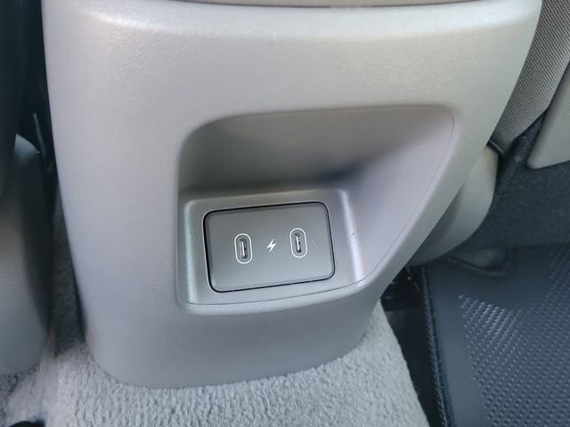 Certified 2025 Hyundai Elantra SEL image 19