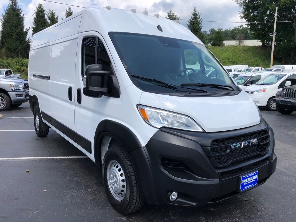 Used 2025 RAM ProMaster 2500 w/ Convenience Group FWD image 8