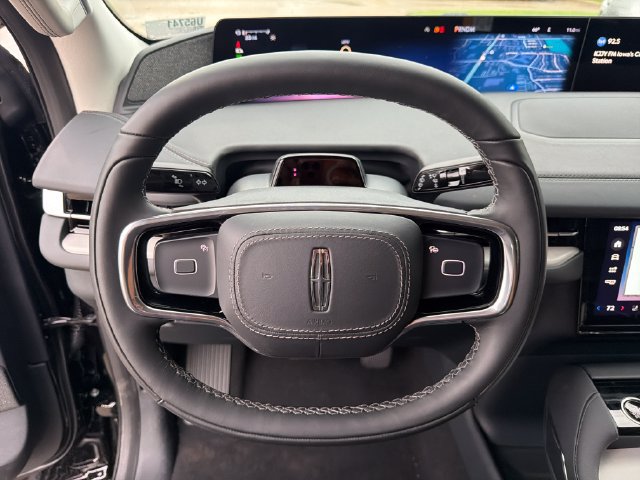 New 2026 Lincoln Navigator Reserve AWD/4WD image 25