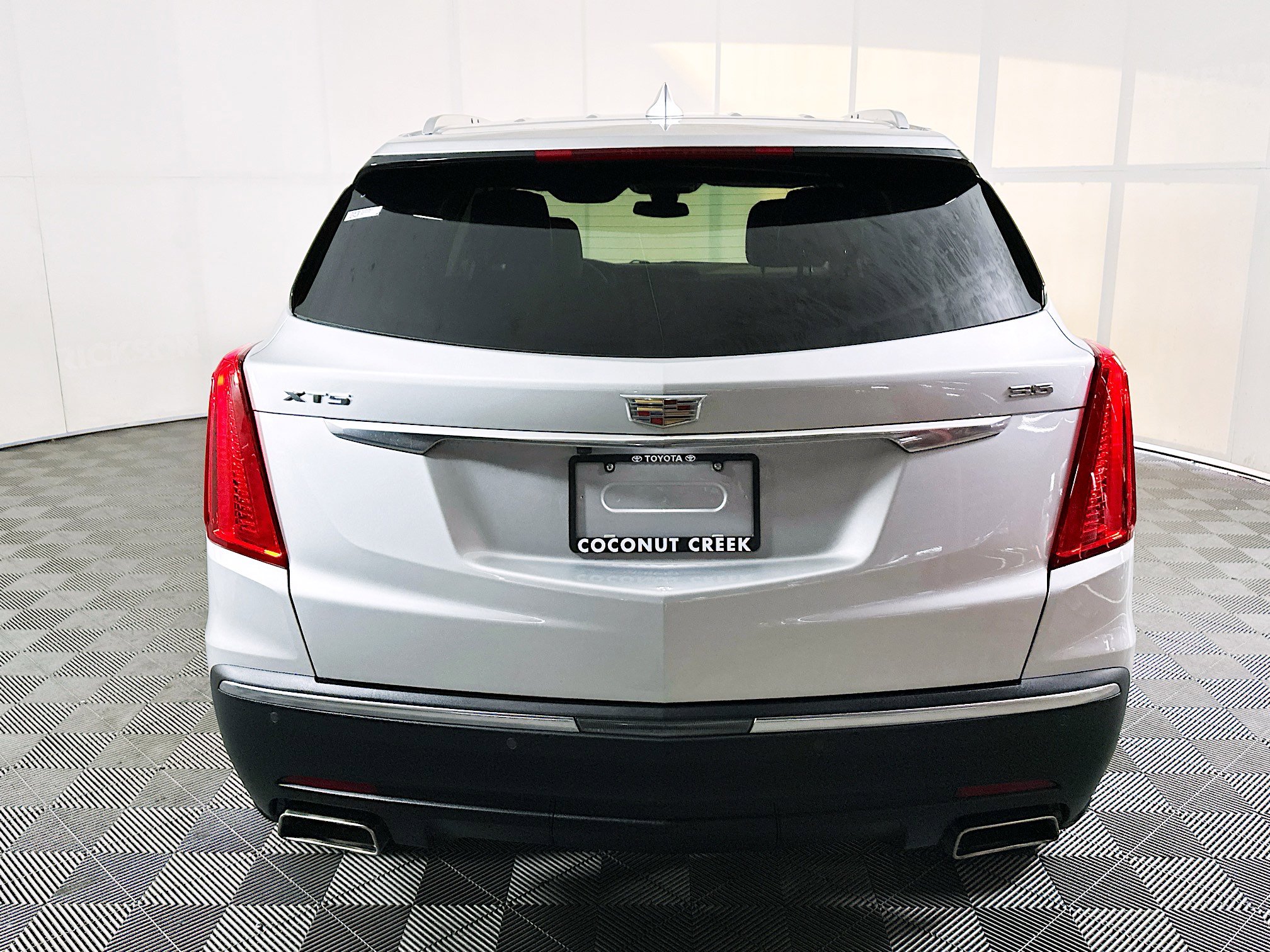 Used 2018 Cadillac XT5 Premium Luxury image 4