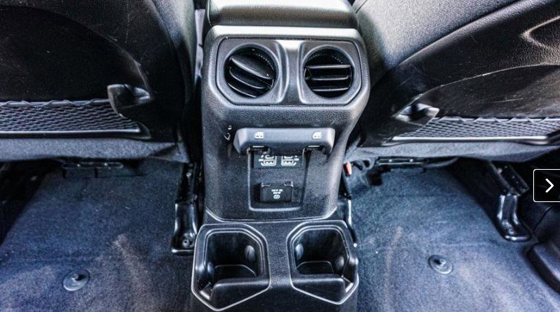 Used 2024 Jeep Wrangler Unlimited Rubicon AWD/4WD image 11