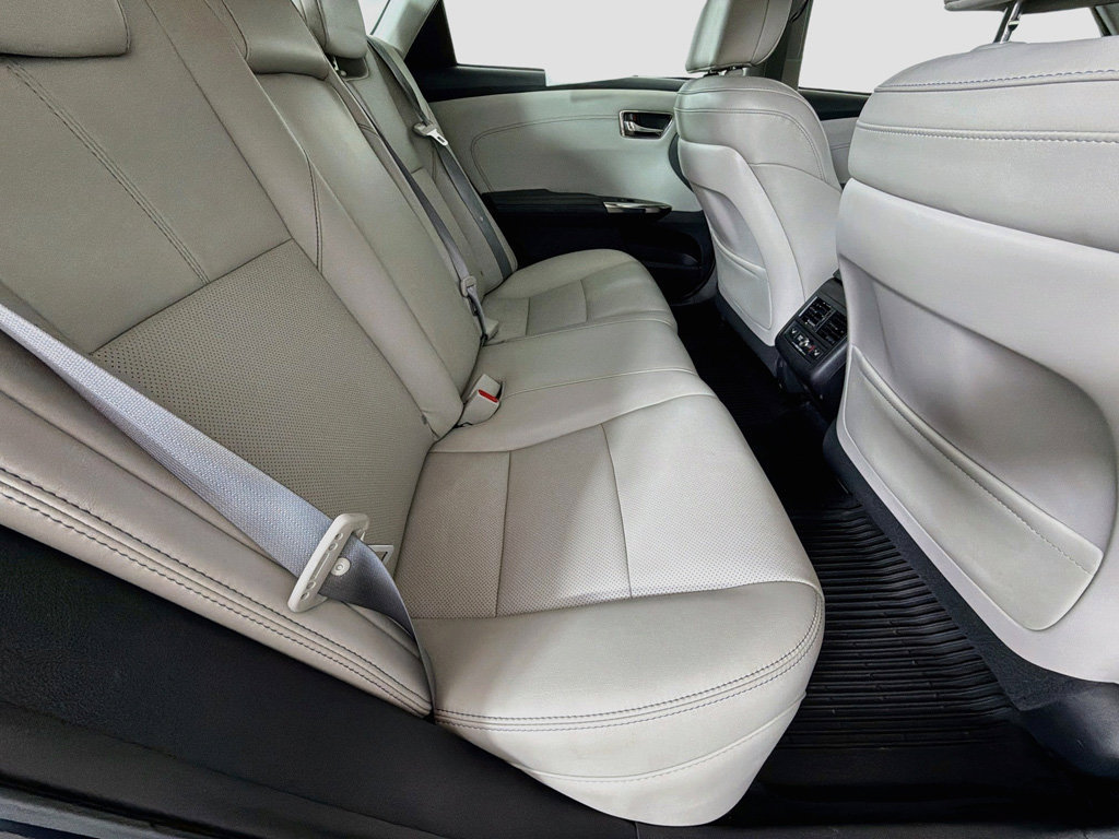 Used 2018 Toyota Avalon Limited w/ All Weather Liner Package FWD image 31
