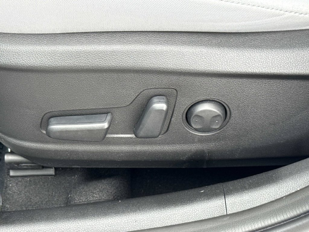 Used 2023 Hyundai Kona SEL AWD/4WD image 17