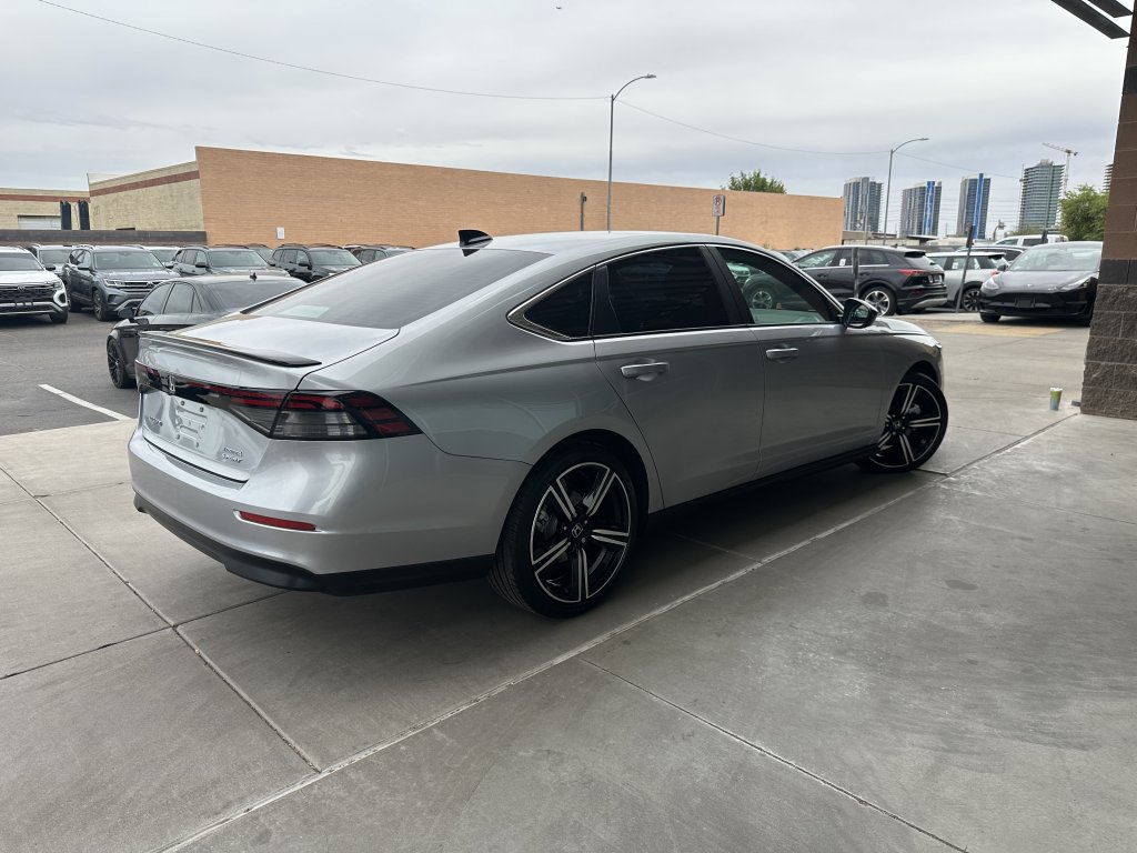Used 2024 Honda Accord Sport image 11