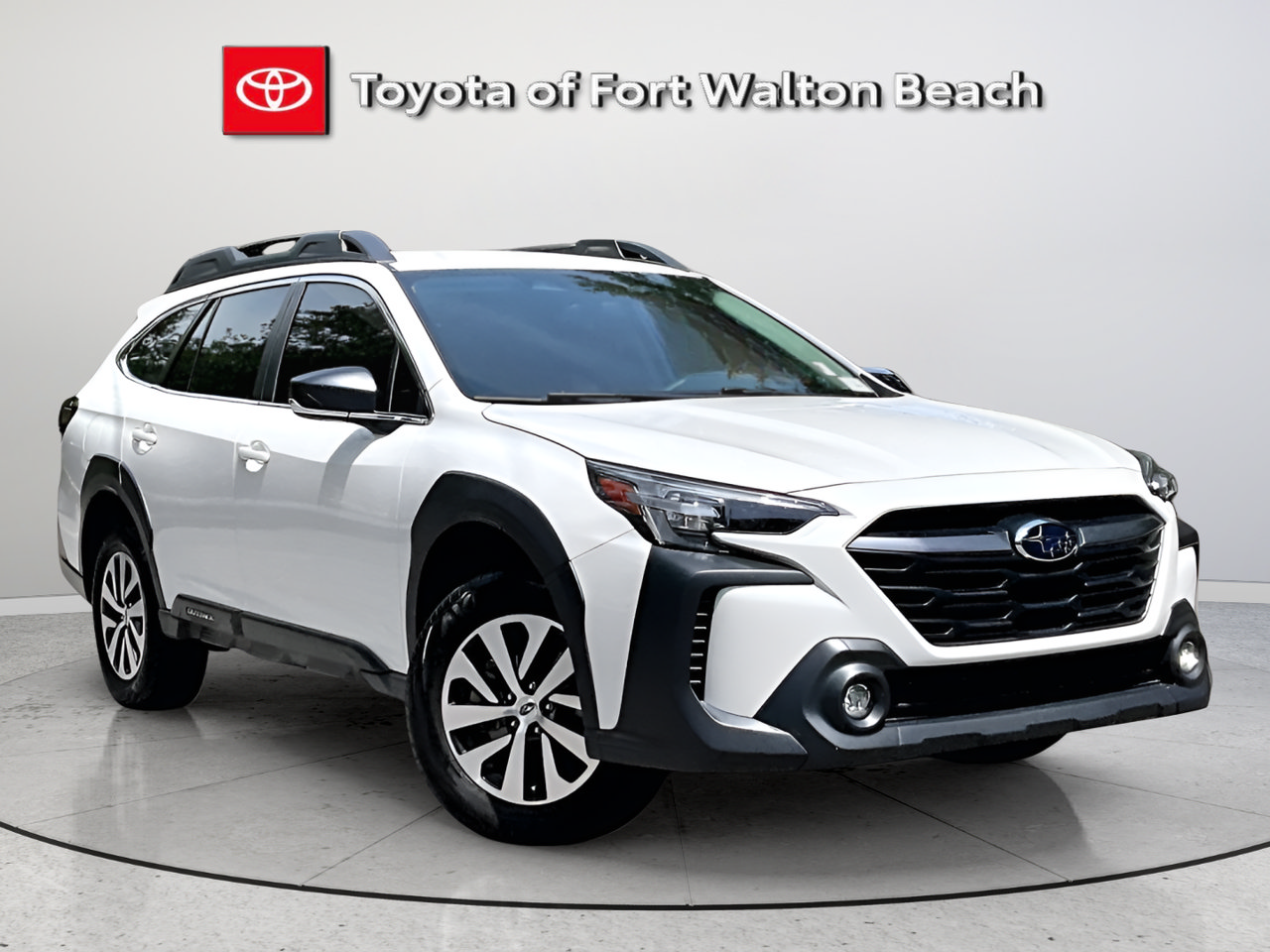 Used 2025 Subaru Outback AWD/4WD image 2