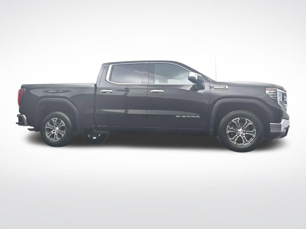 Used 2025 GMC Sierra 1500 SLT RWD image 32