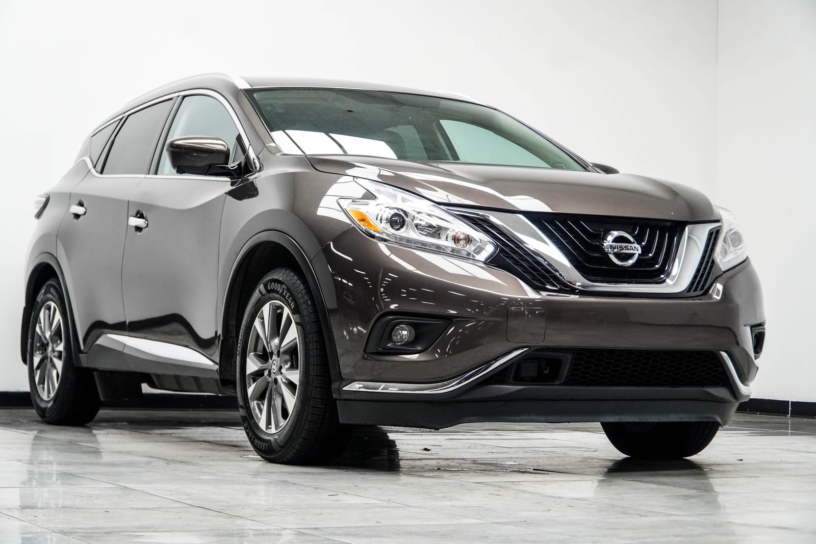 Used 2017 Nissan Murano SL w/ SL Technology Package FWD image 4