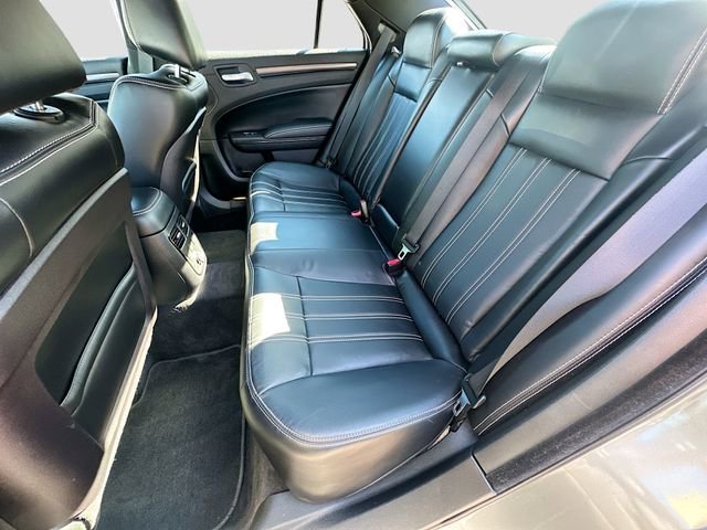 Used 2012 Chrysler 300 S RWD image 24