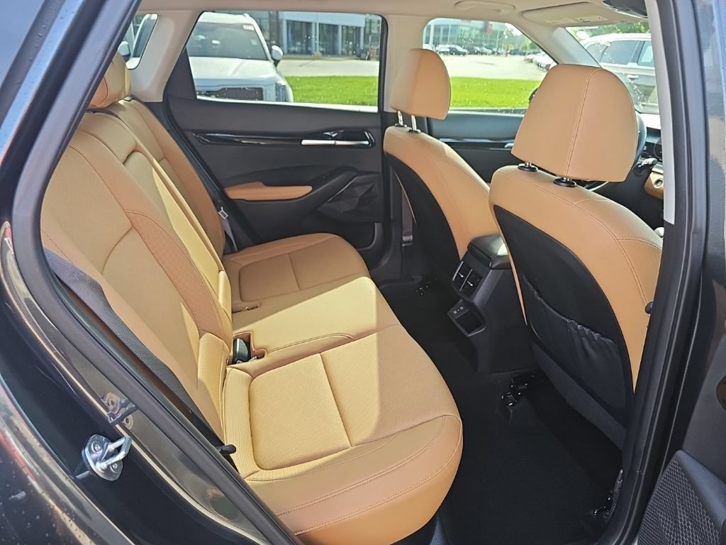 Used 2025 Kia Seltos EX w/ EX Sunroof Package AWD/4WD image 19