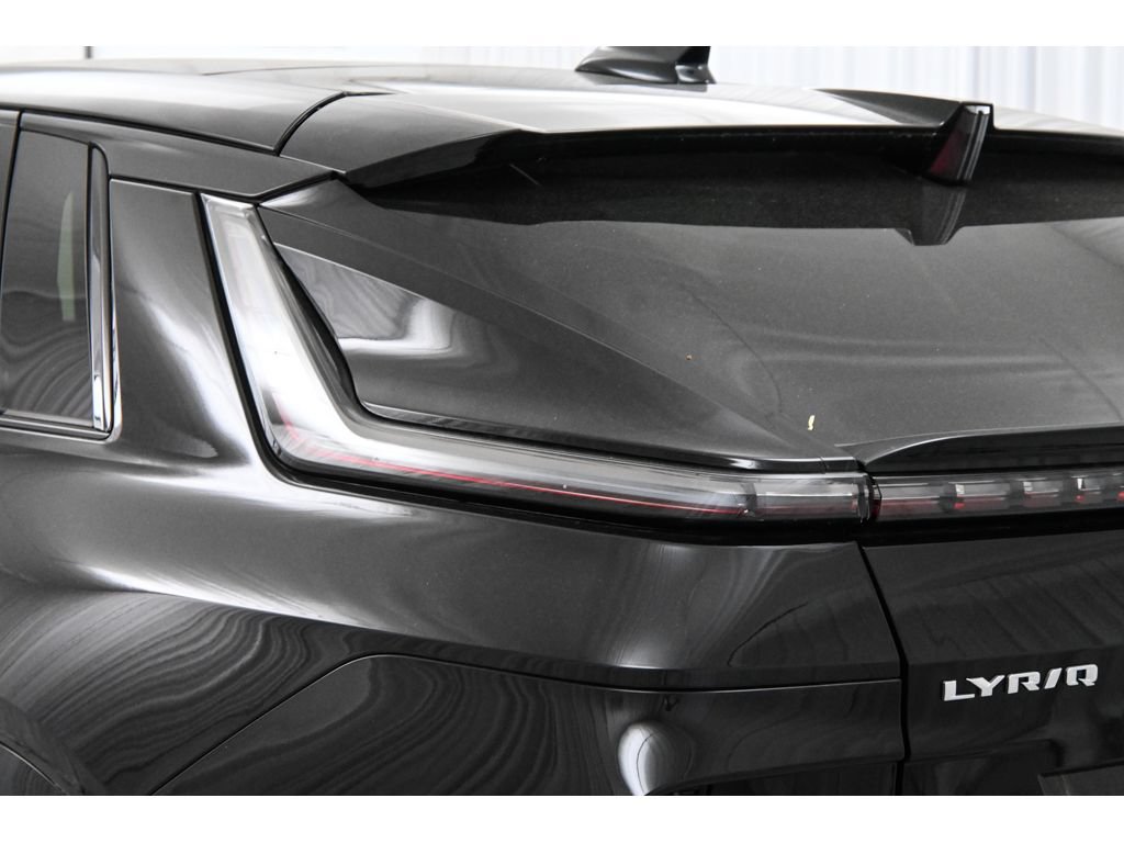 New 2026 Cadillac Lyriq V w/ Exterior Carbon Fiber Package AWD/4WD image 10