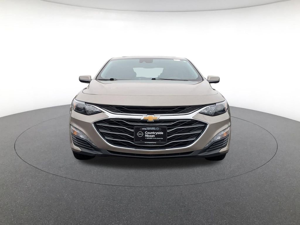 Used 2024 Chevrolet Malibu LT image 2