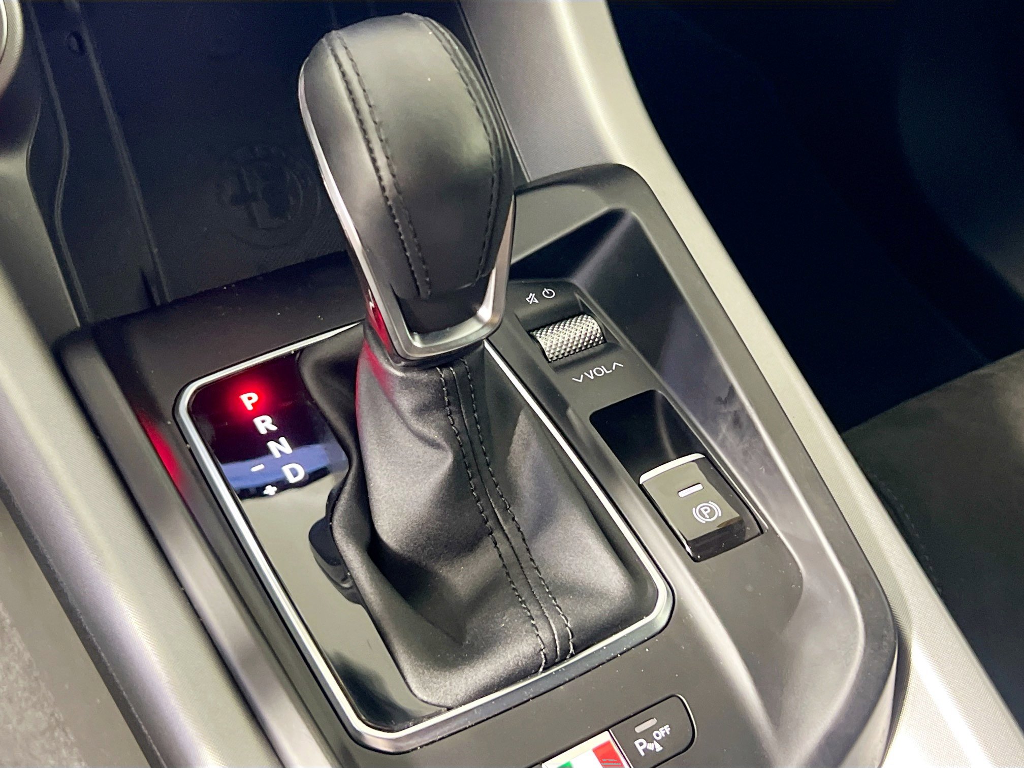 Used 2024 Alfa Romeo Tonale Veloce w/ Active Assist Package image 25