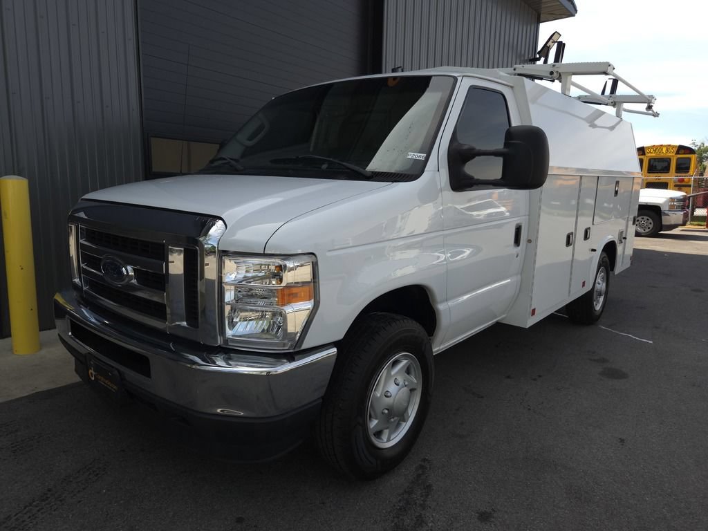 Used 2021 Ford E-350 and Econoline 350 Super Duty w/ Power Windows & Locks Group RWD image 2