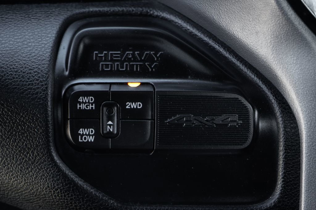 Used 2021 RAM 2500 Big Horn w/ Level 2 Equipment Group AWD/4WD image 31