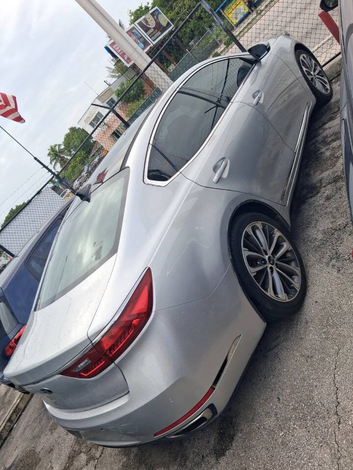 Used 2017 Kia Cadenza Technology FWD image 4