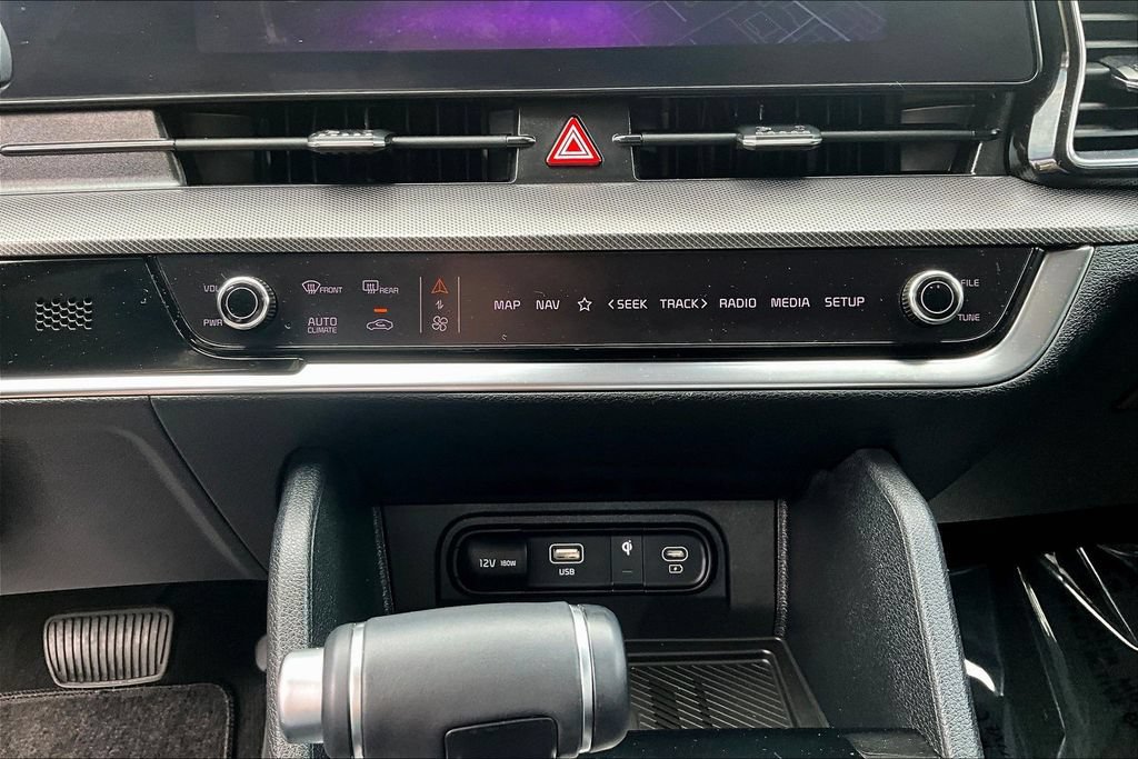 Certified 2025 Kia Sportage SX AWD/4WD image 15