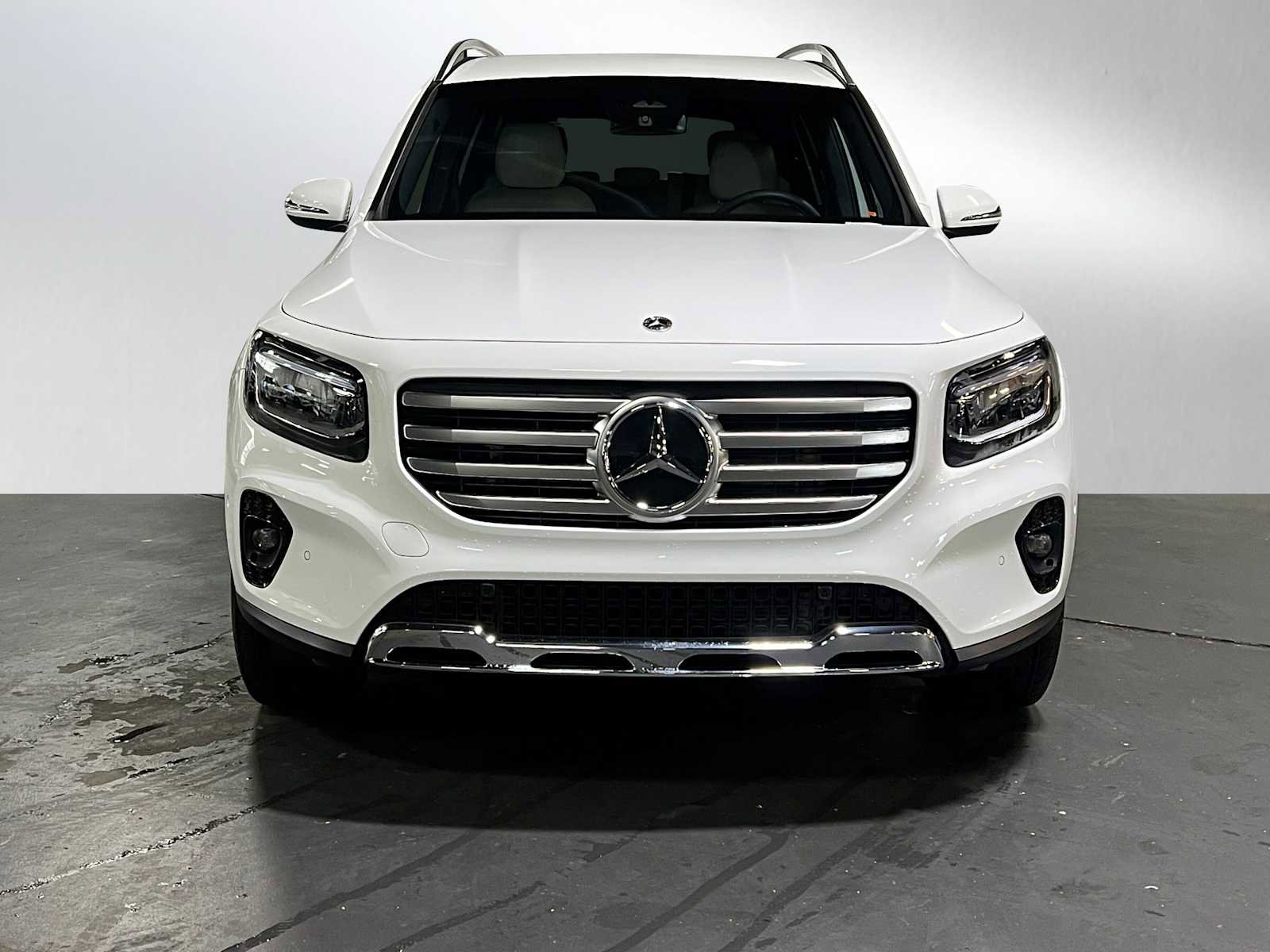 Used 2025 Mercedes-Benz GLB 250 GLB 250 image 8
