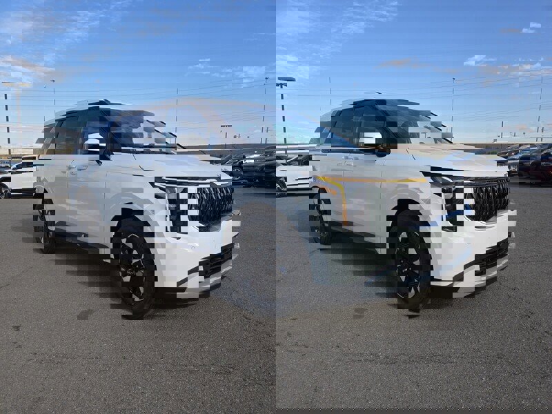 New 2026 Kia Carnival LXS video 2