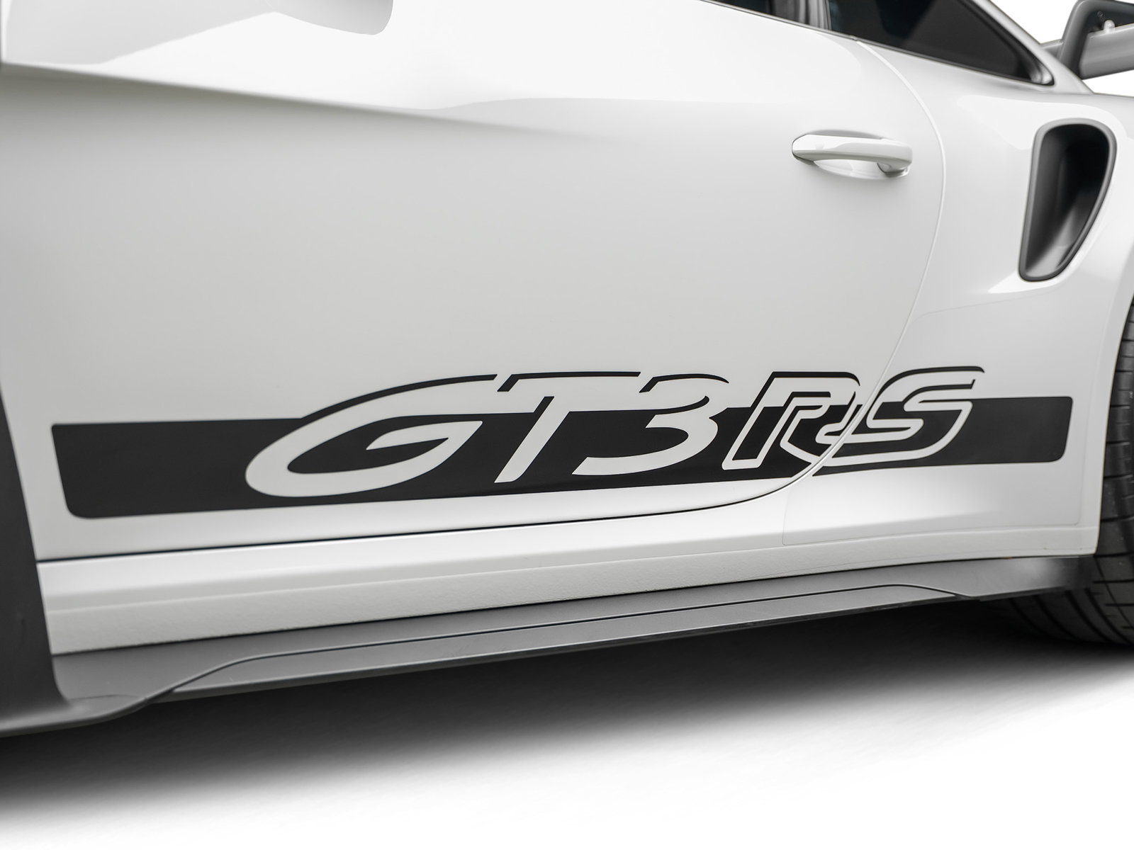 Used 2023 Porsche 911 GT3 RS RWD image 24