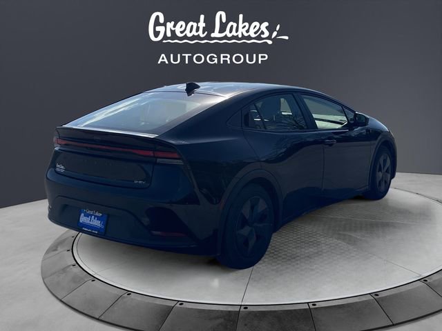 Used 2025 Toyota Prius LE image 5