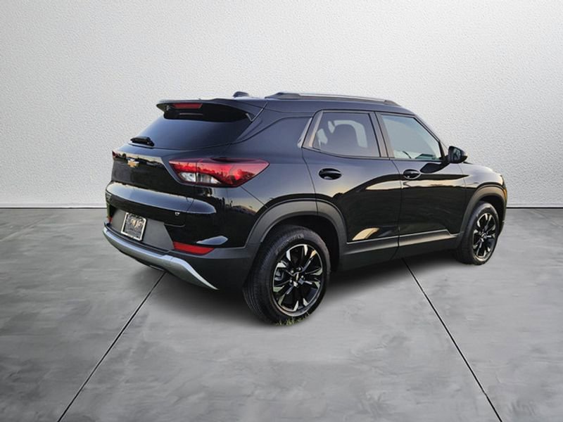 Certified 2023 Chevrolet TrailBlazer LT w/ Convenience Package image 5