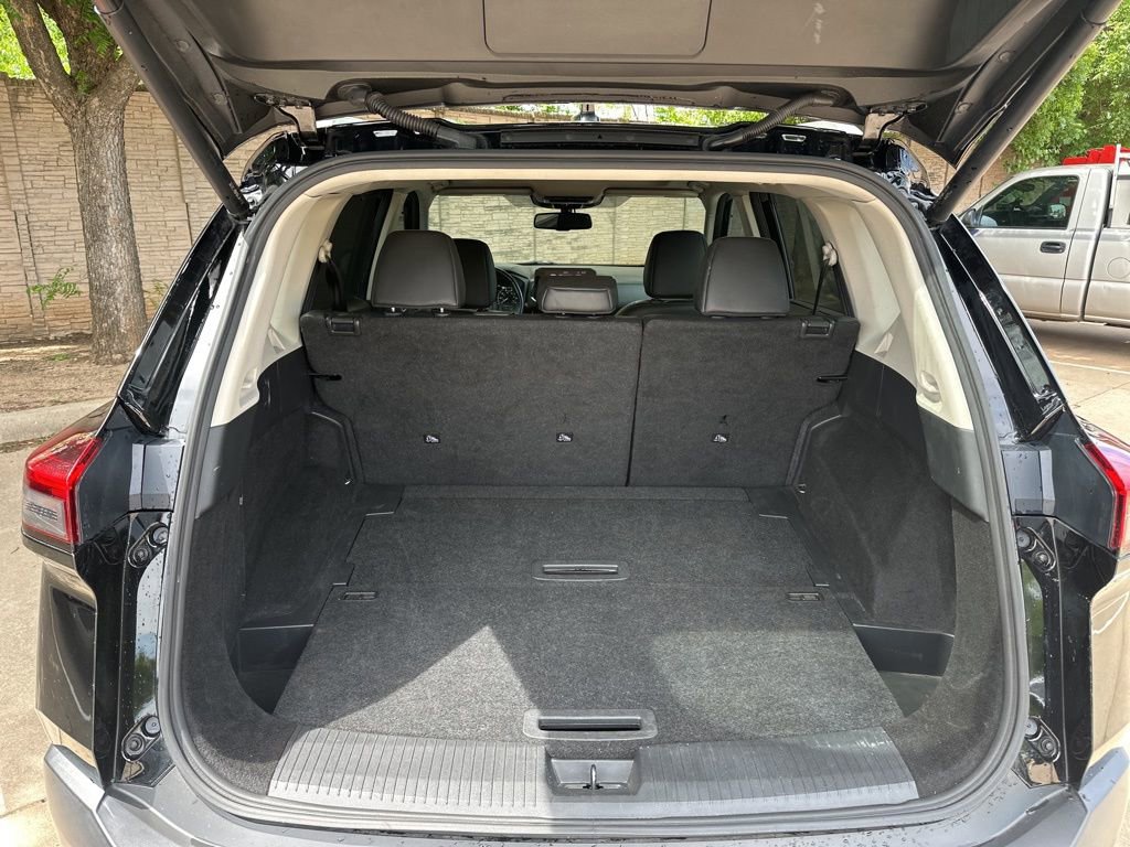 Used 2023 Nissan Rogue SL w/ SL Premium Package FWD image 15