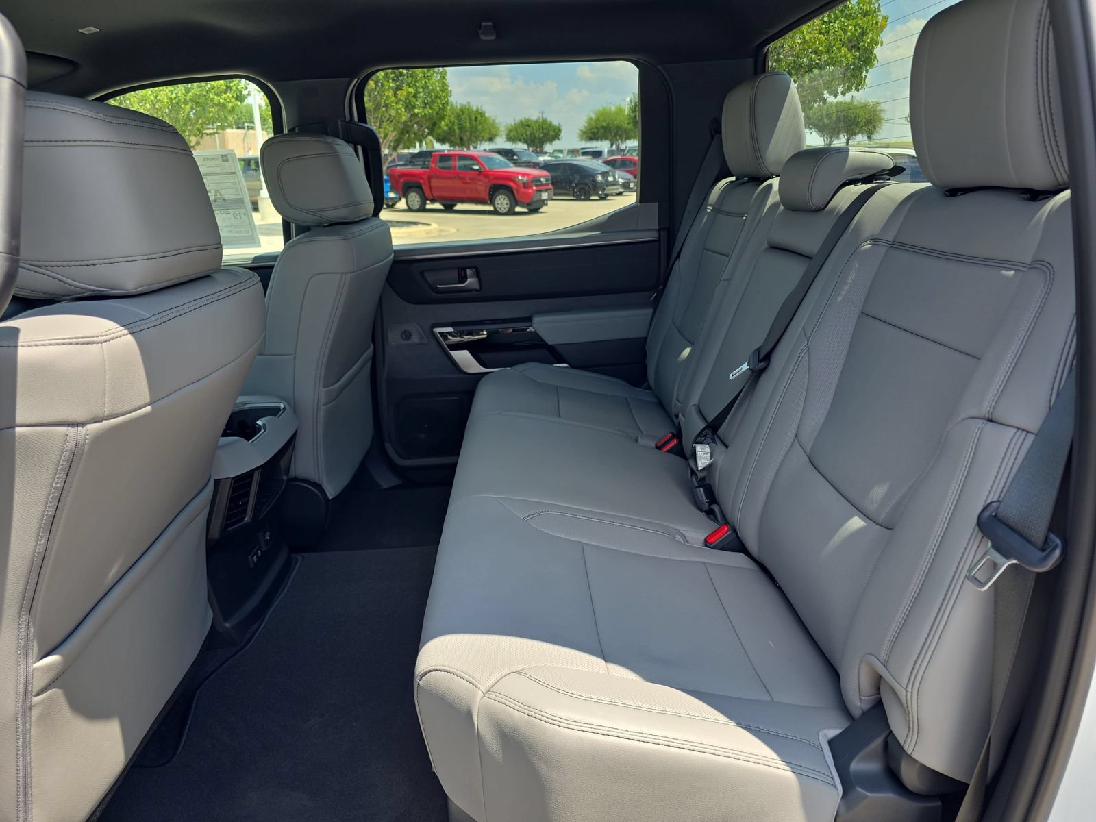 New 2026 Toyota Tundra Limited AWD/4WD image 10