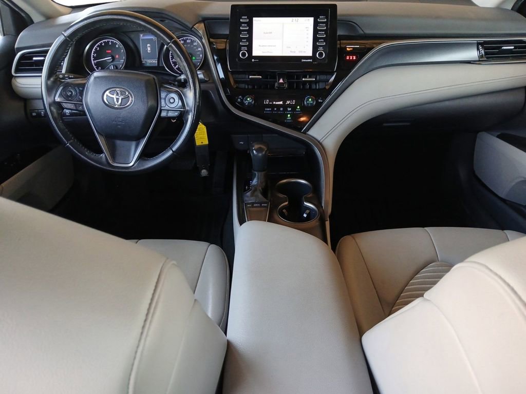 Used 2022 Toyota Camry SE image 10