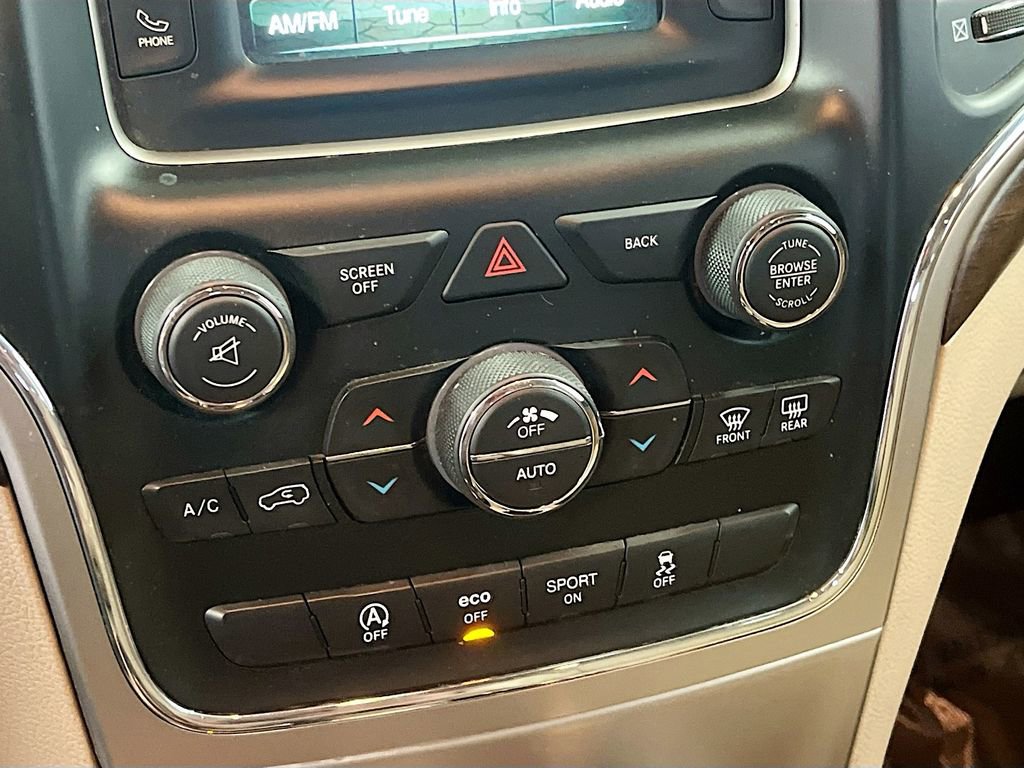 Used 2016 Jeep Grand Cherokee Laredo image 14