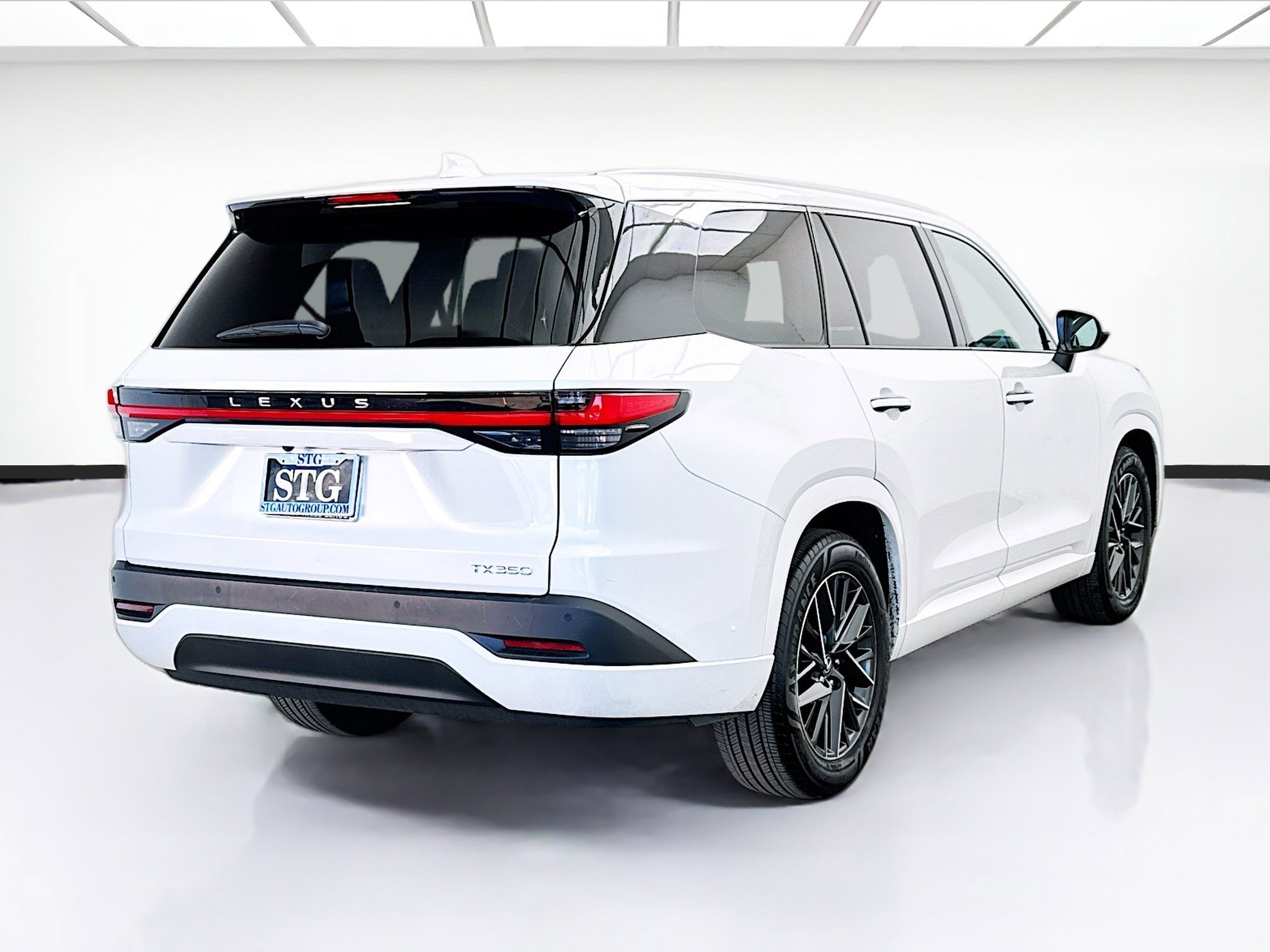 Used 2025 Lexus TX 350 FWD w/ Technology Package image 4